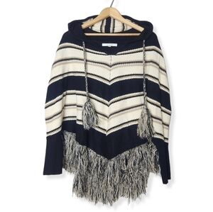 𝅺Dreamers Hooded Sleeved Poncho